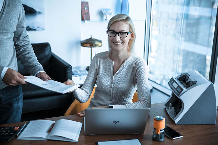 CRM для сферы услуг Как мы внедряли CRM для сферы услуг. CRM «Простой бизнес»